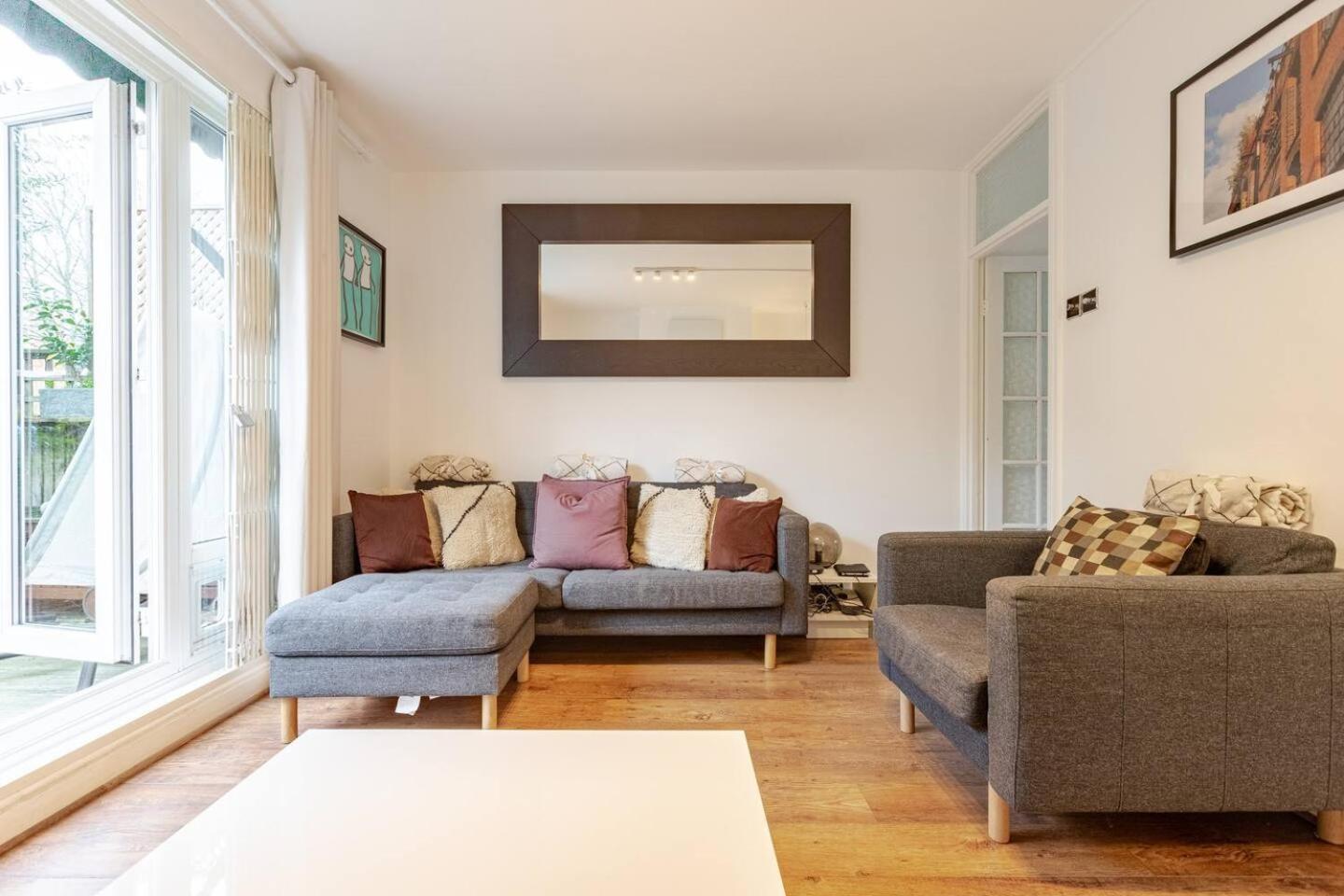 Апартаменти Charming 2-Bed Garden Flat Лондон Екстер'єр фото